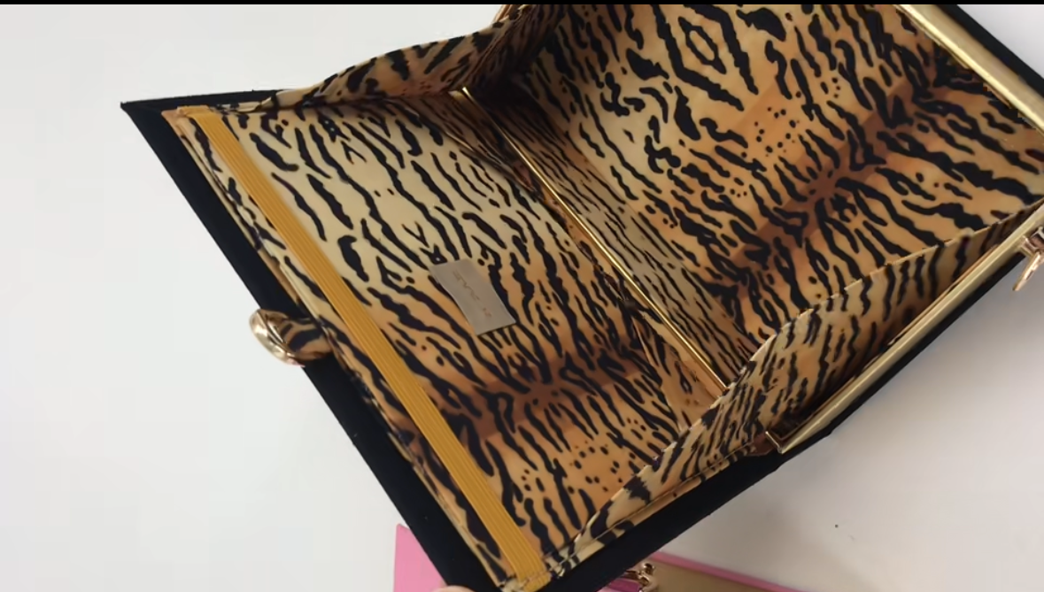 Black Tiger Clutch