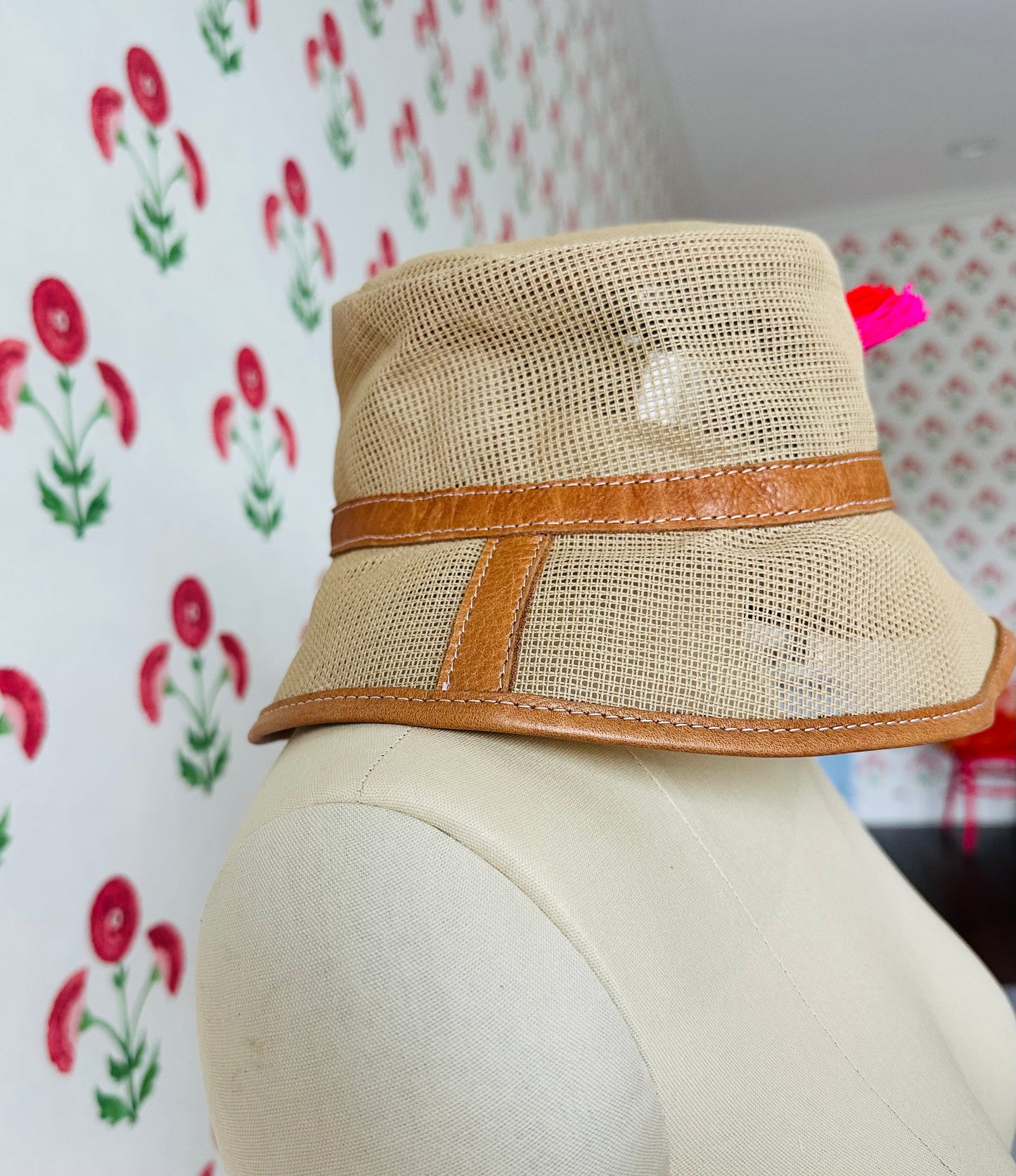 The Birdie — Bucket