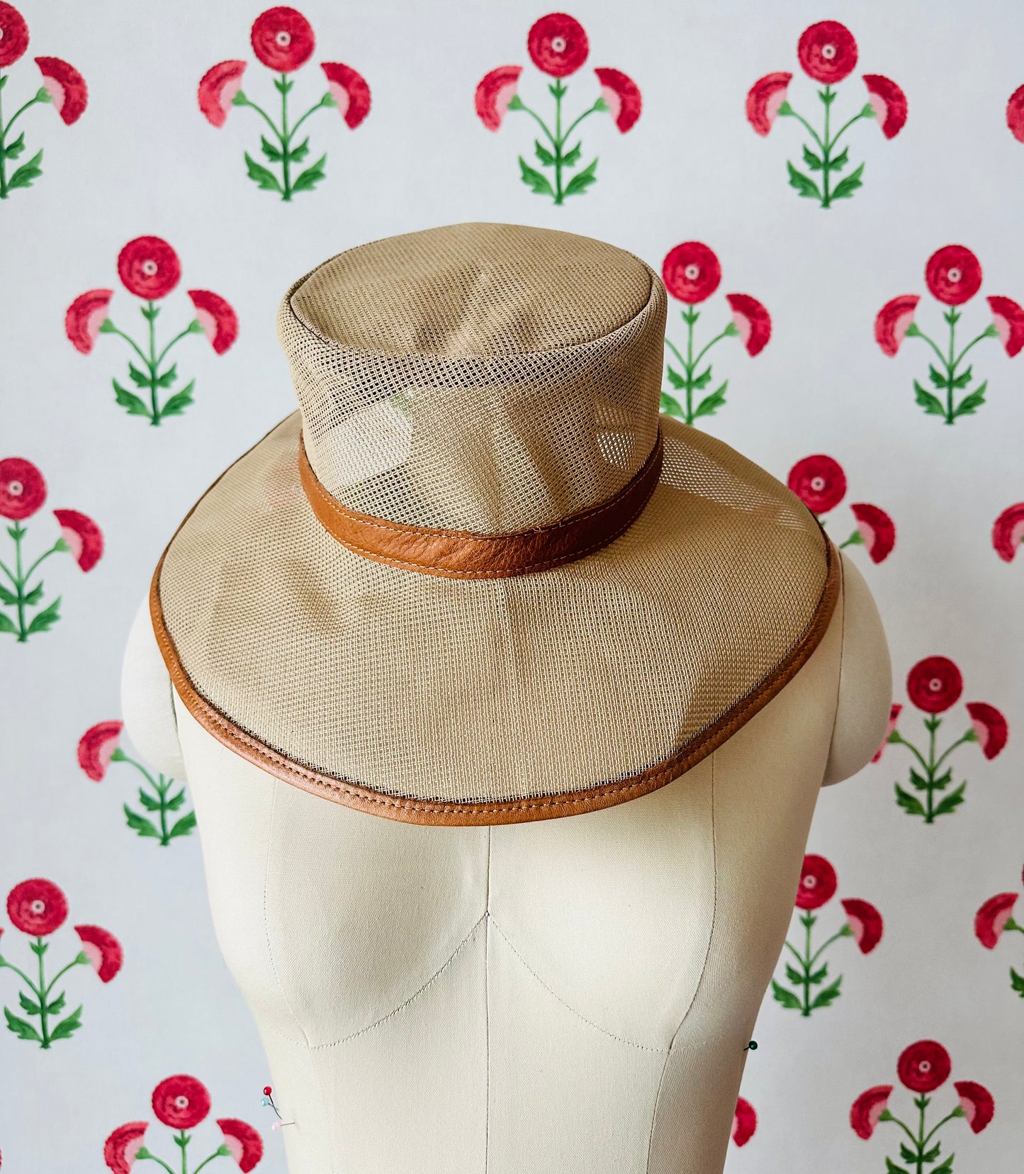 The Birdie Garden in blank Penelope canvas with leather trim