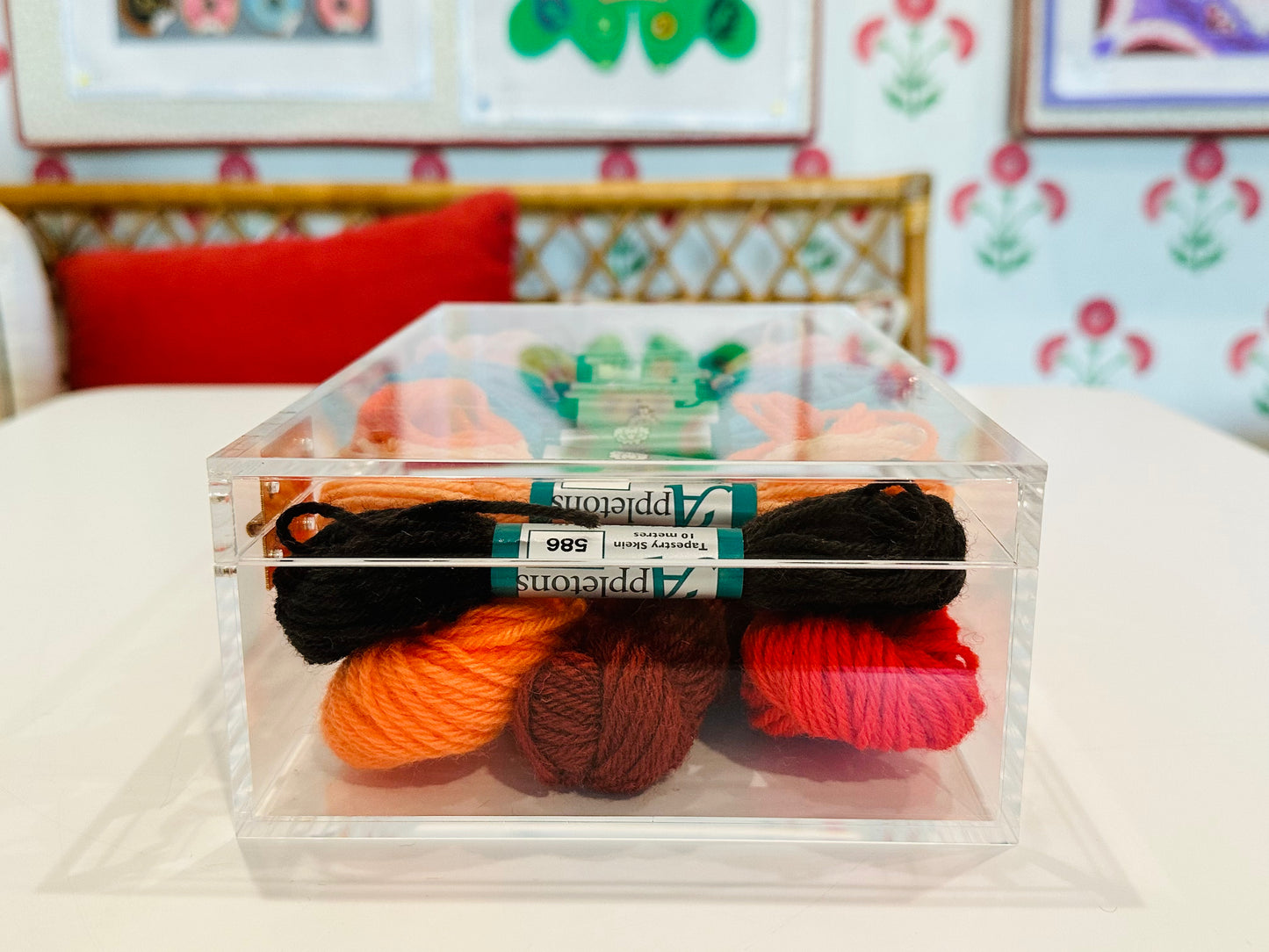 The Petite Vitrine — Acrylic Thread Case